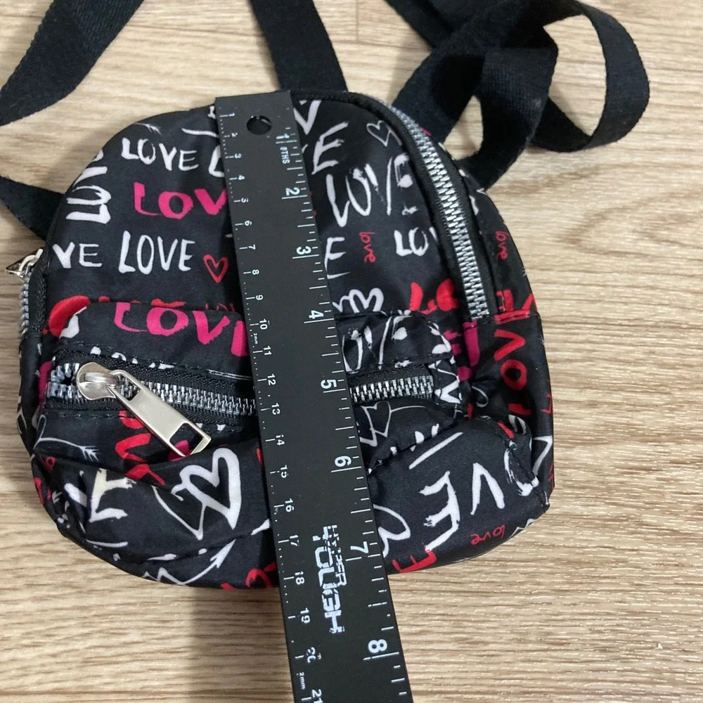 Unbranded Mini Backpack Kids OS Black Pink Love Graffiti NB193293-LOV